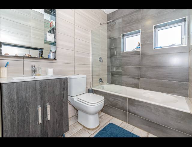 3 BEDROOM APARTMENT TO LET IN MORNINGSIDE
